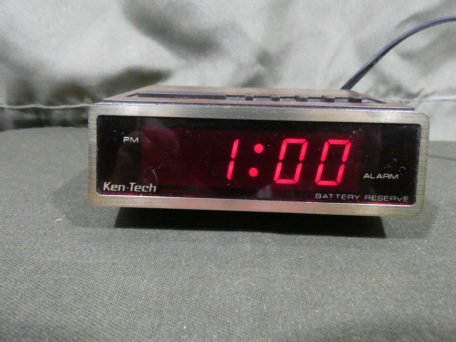 Vintage Ken-Tech T-3500 Wood Grain Alarm Clock Battery Backup Tested