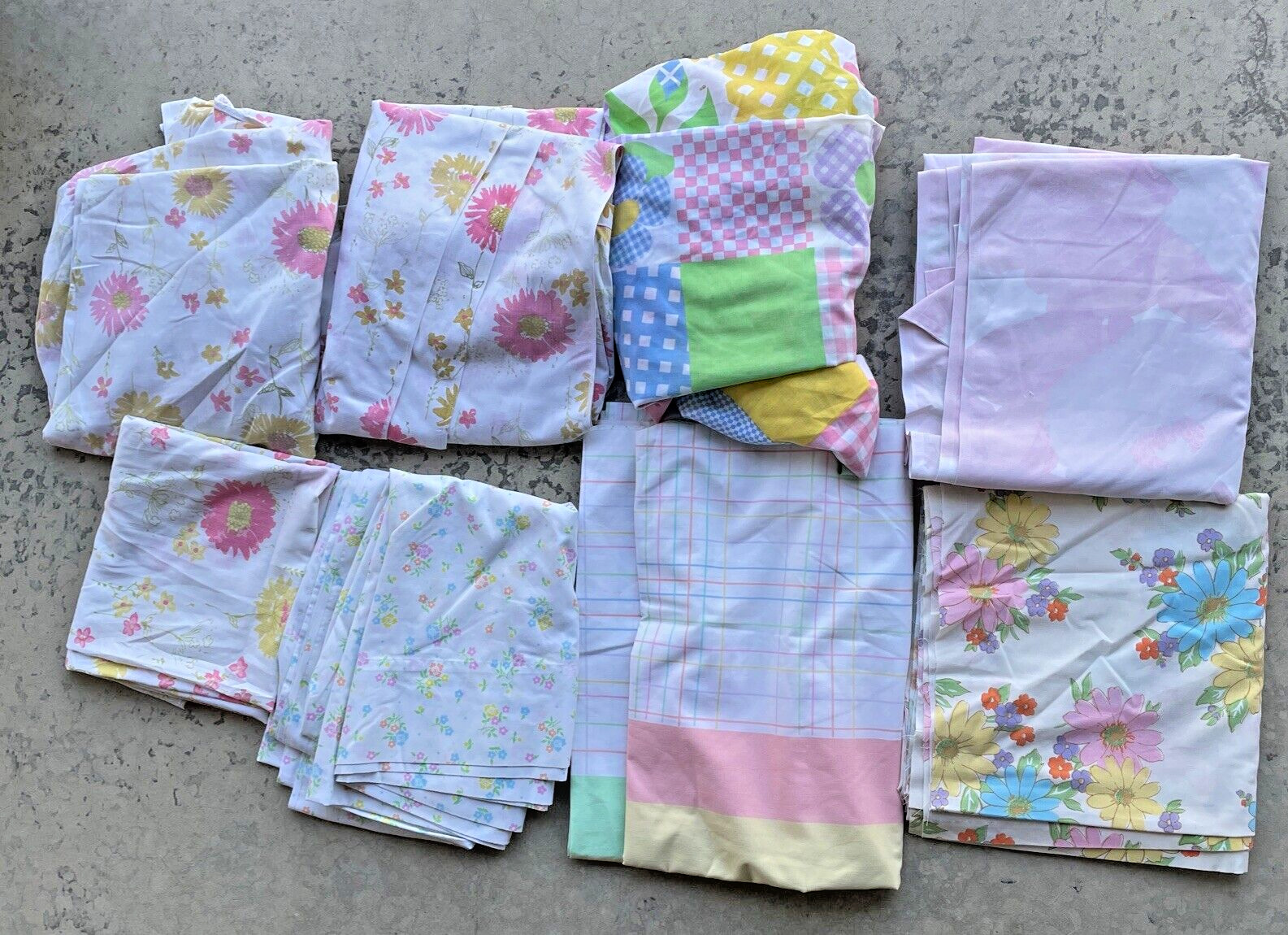 Vintage Sheets Lot of 8 Cutter Fabric 70s 80s 90s pastel Geo Mod Floral Wamsutta