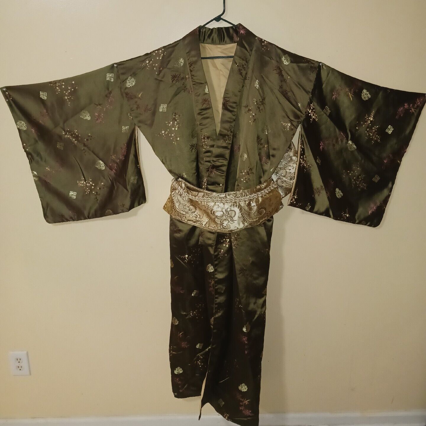 Women\'s Green and Gold Kimono Ceremonial Traditional Excellent Cond