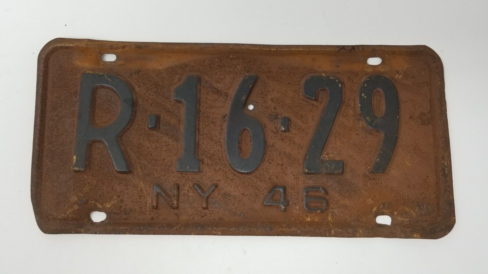 1946 New York NY 46 Car License Plate Original Paint R 16 29 Vintage