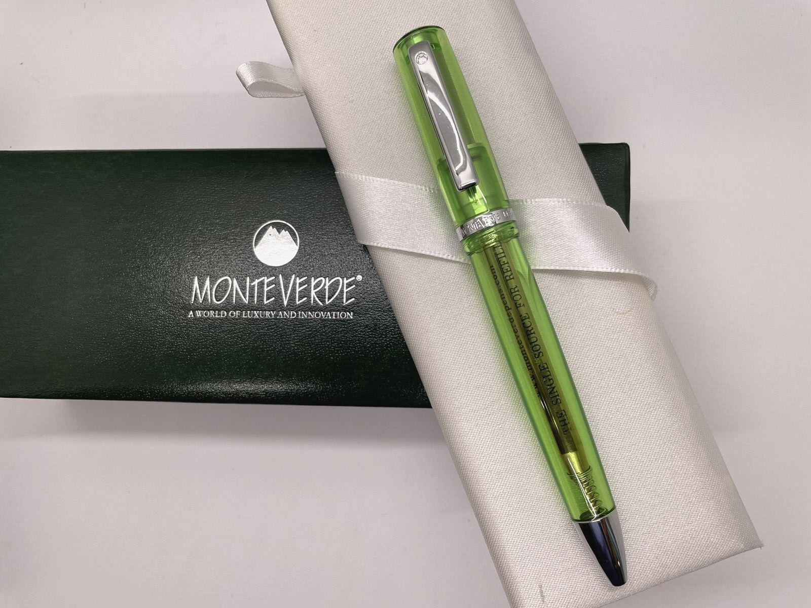 Monteverde Artista Crystal Lime Green  Clear Demonstrator Ballpoint Pen Boxed