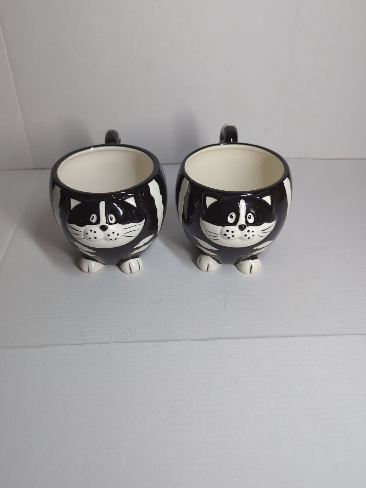 Pair Of Cat 3D Ceramic Black And White Coffee Tea Mugs Pier One New
