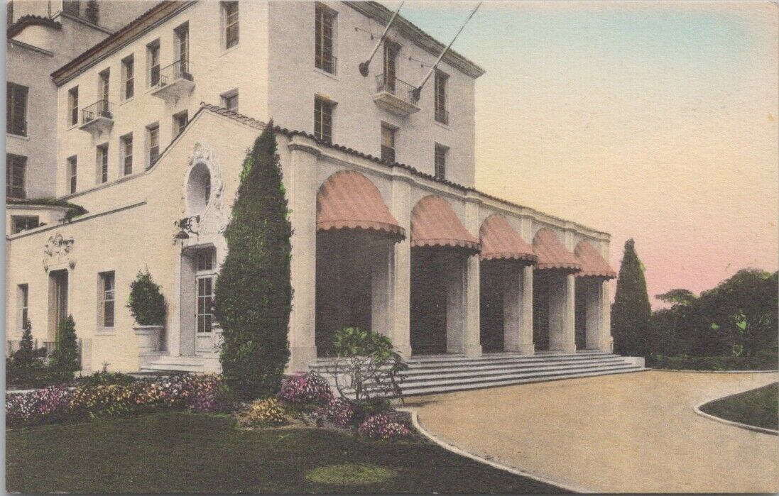 Postcard - Hotel Del Monte Entrance Monterey California Hand Colored Unposted