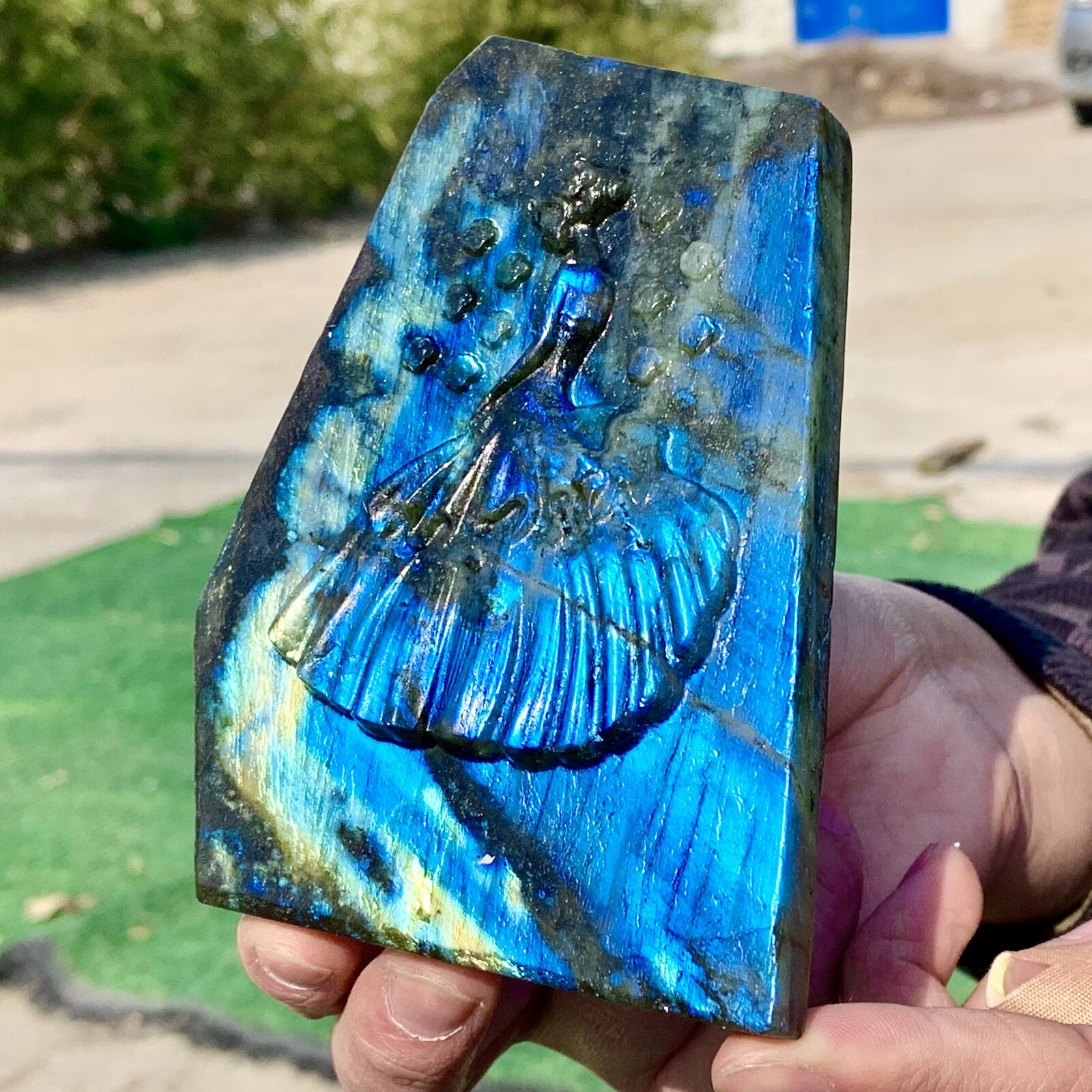 321G Natural beautiful labradorite crystal hand- carved fairy healing