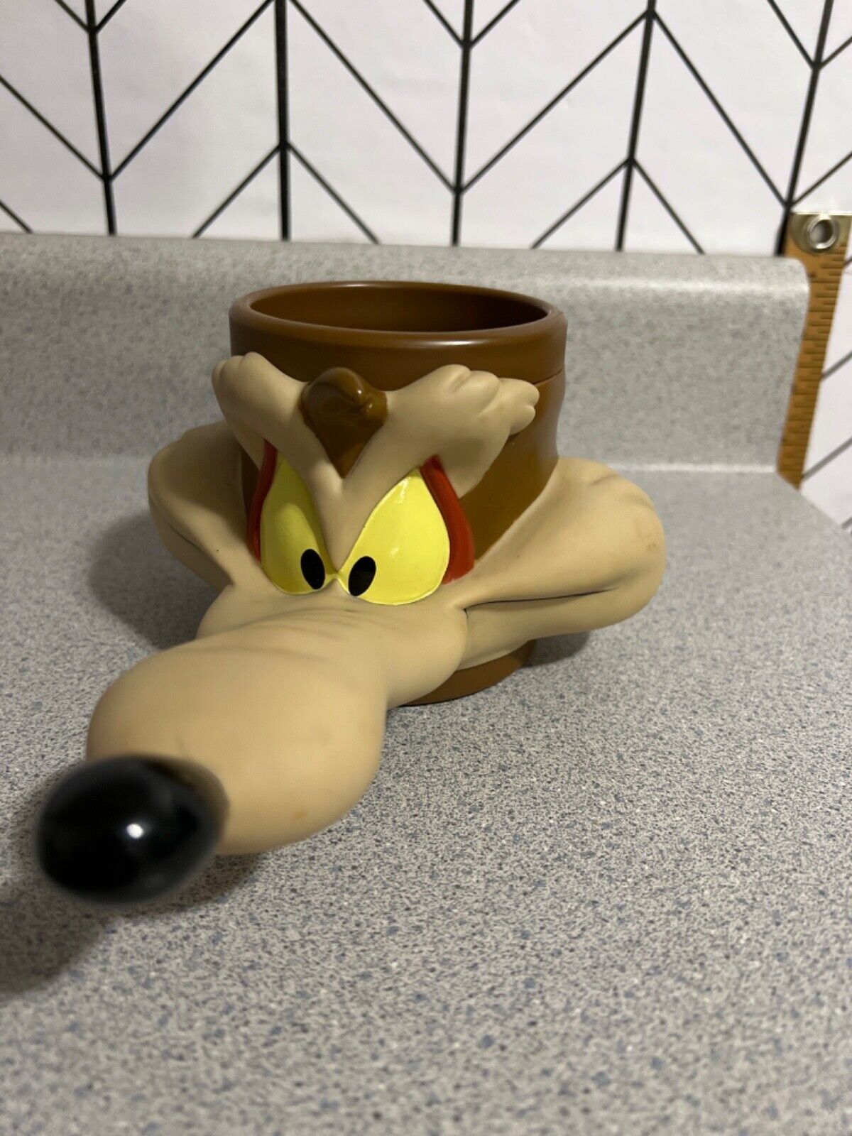 Looney Tunes Wile E. Coyote Vintage 3D Mug Cup 1992 Warner Bros Vintage #O