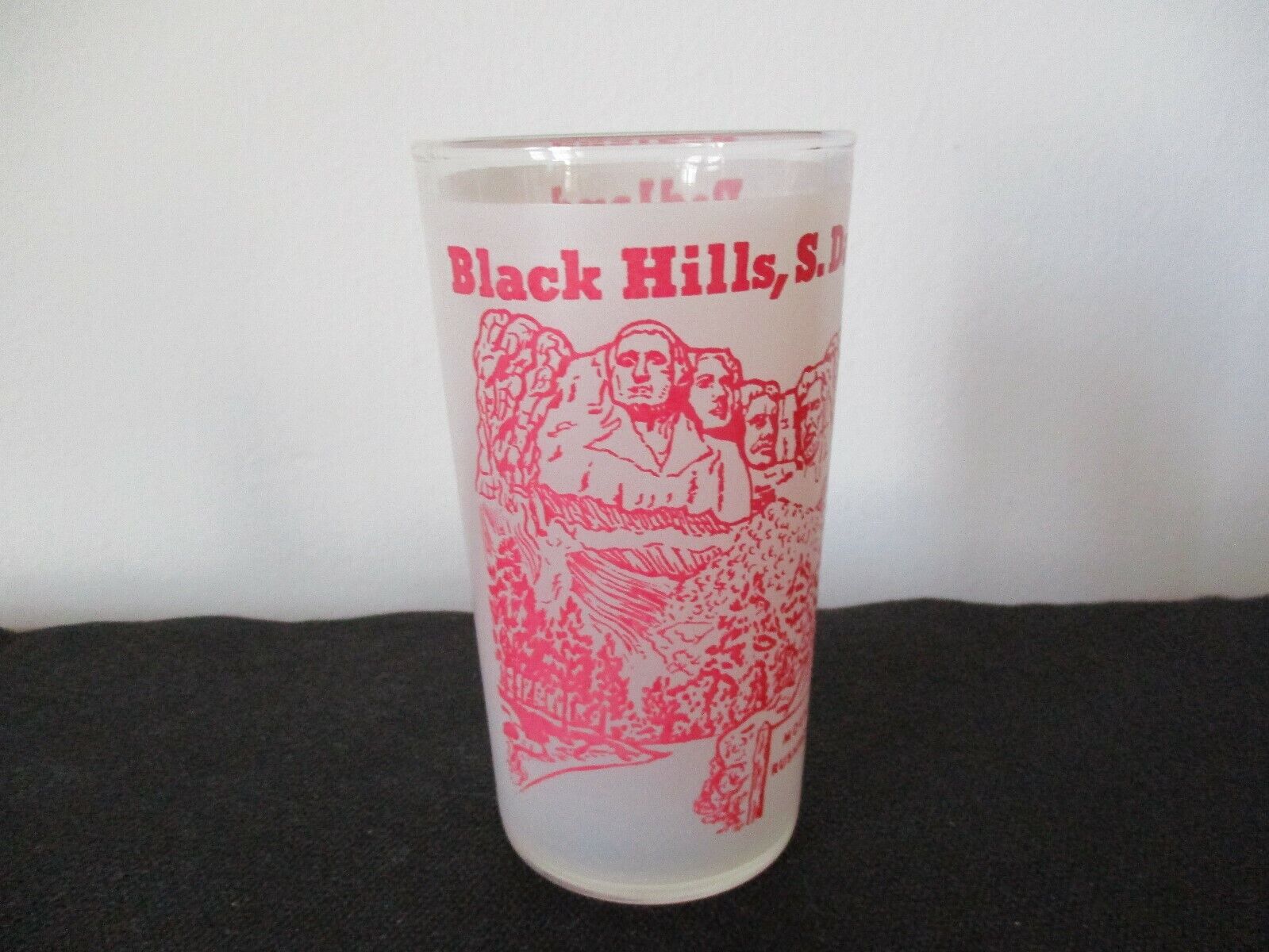 60's - 70's Souvenir Glass Mount Rushmore Vampire Peak Black Hills South Dakota 
