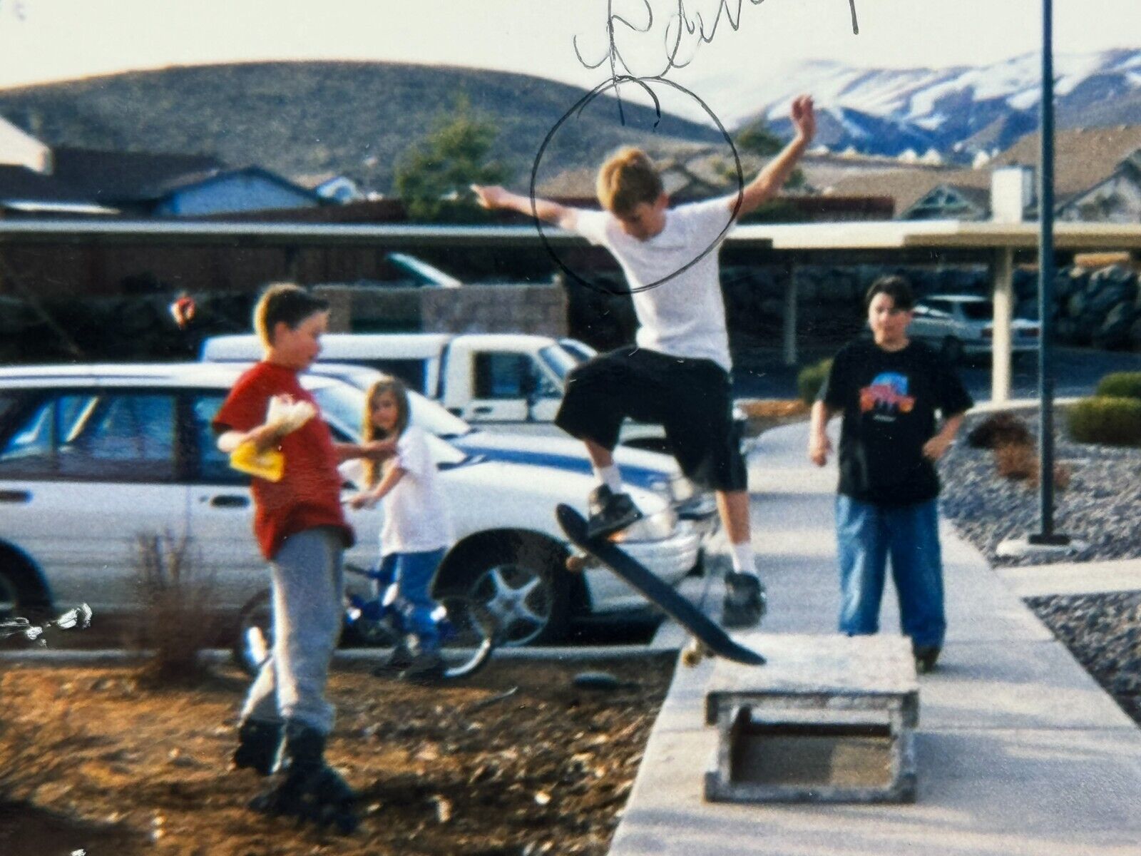 2G Photograph 1990\'s Kids Skating Skateboarding Jump Tricks Apartment Kids 