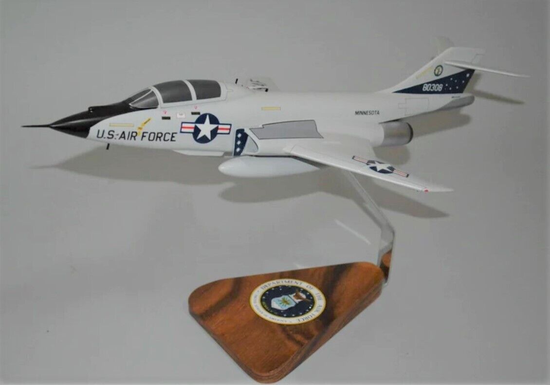 USAF McDonnell F-101 Voodoo Minnesota ANG Desk Display 1/44 Model SC Airplane
