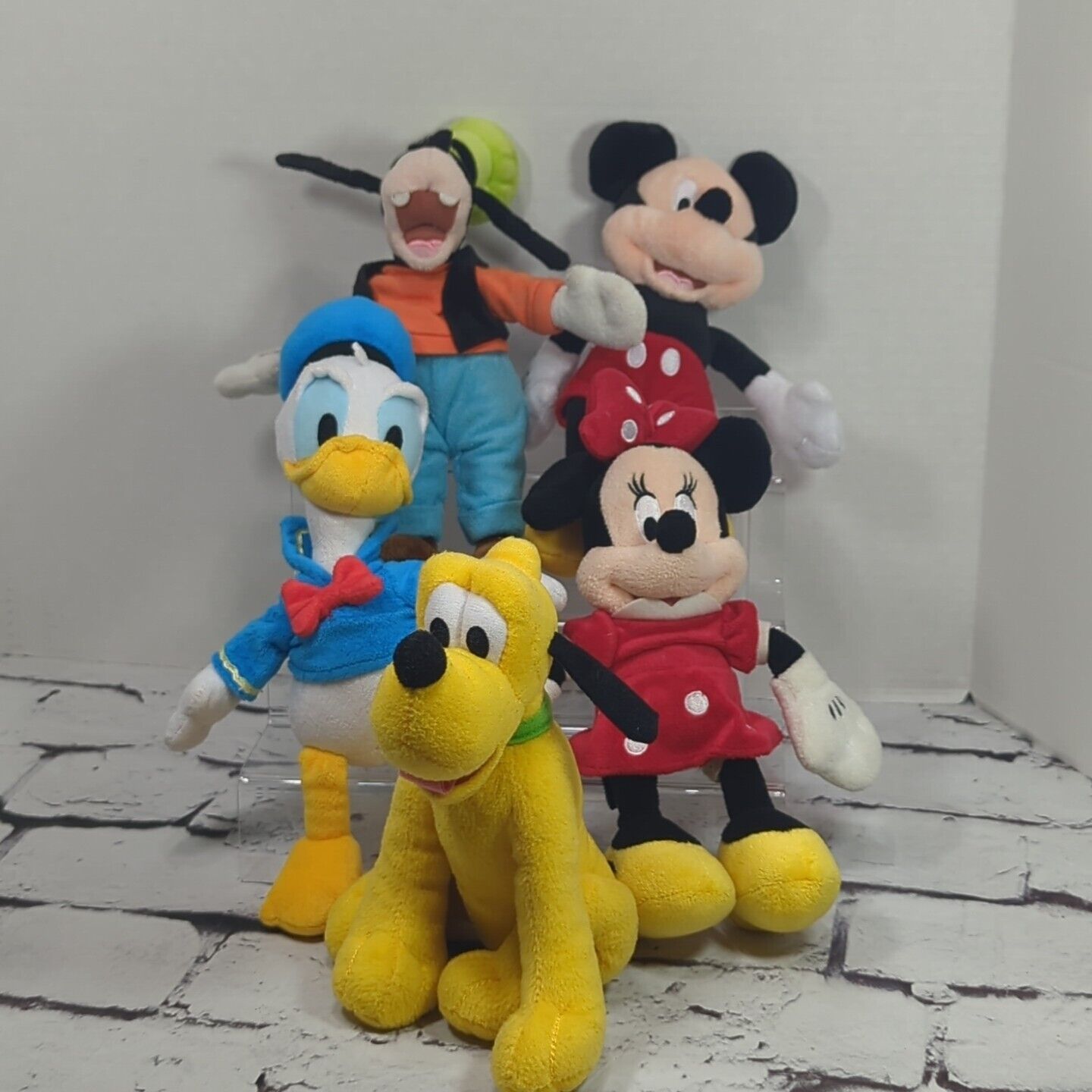 Disney Plush Lot of 5 Mickey Minnie Pluto Donald Goofy Stuffed Animals 