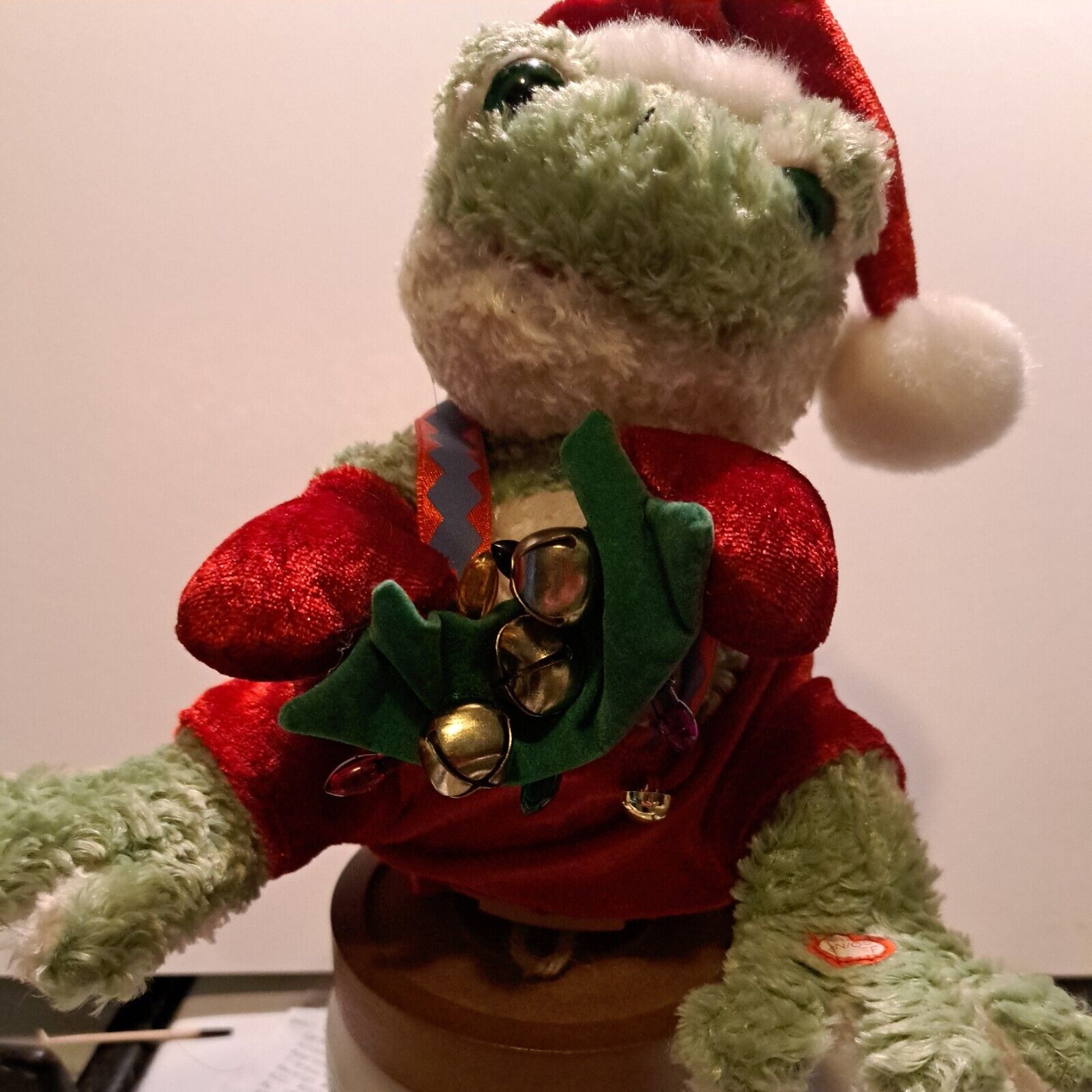 Gemmy Frog Santa Christmas \