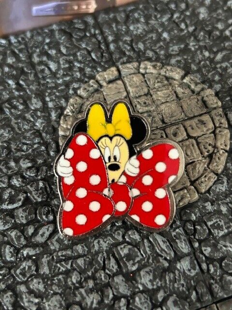 Minnie Mouse Red Polka Dot Bow Authentic Disney Collectible Trader Pin