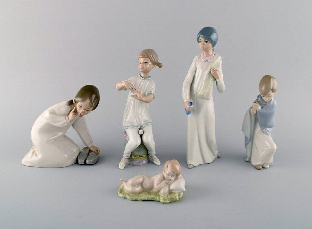 Lladro, Spain. Five porcelain figurines of children. 1970 / 80s