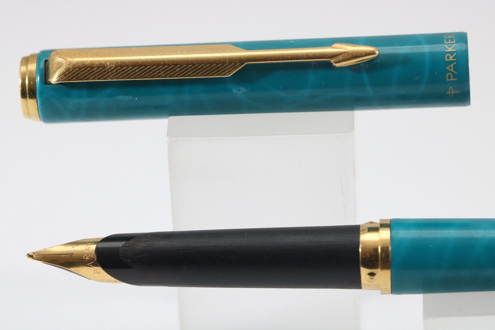 Vintage (1992) Parker 95 Lacquered Lagoon Medium Fountain Pen (Cased & Ink)