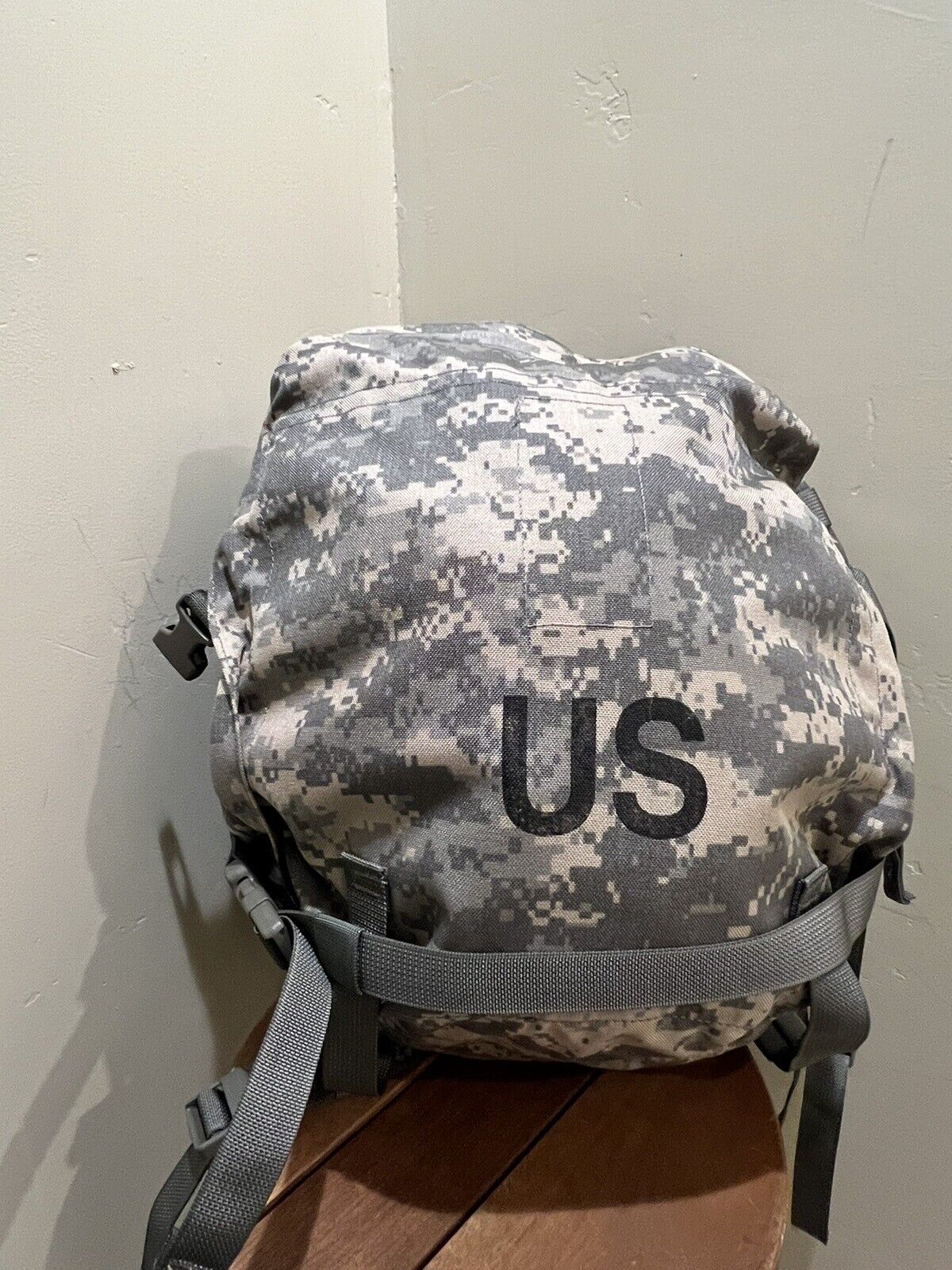 USGI Molle II Lightweight Load Carrying Equipment Medic Bag ACU NOS