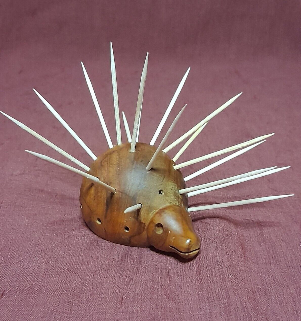 Wooden holder for toothpicks - hedgehog
