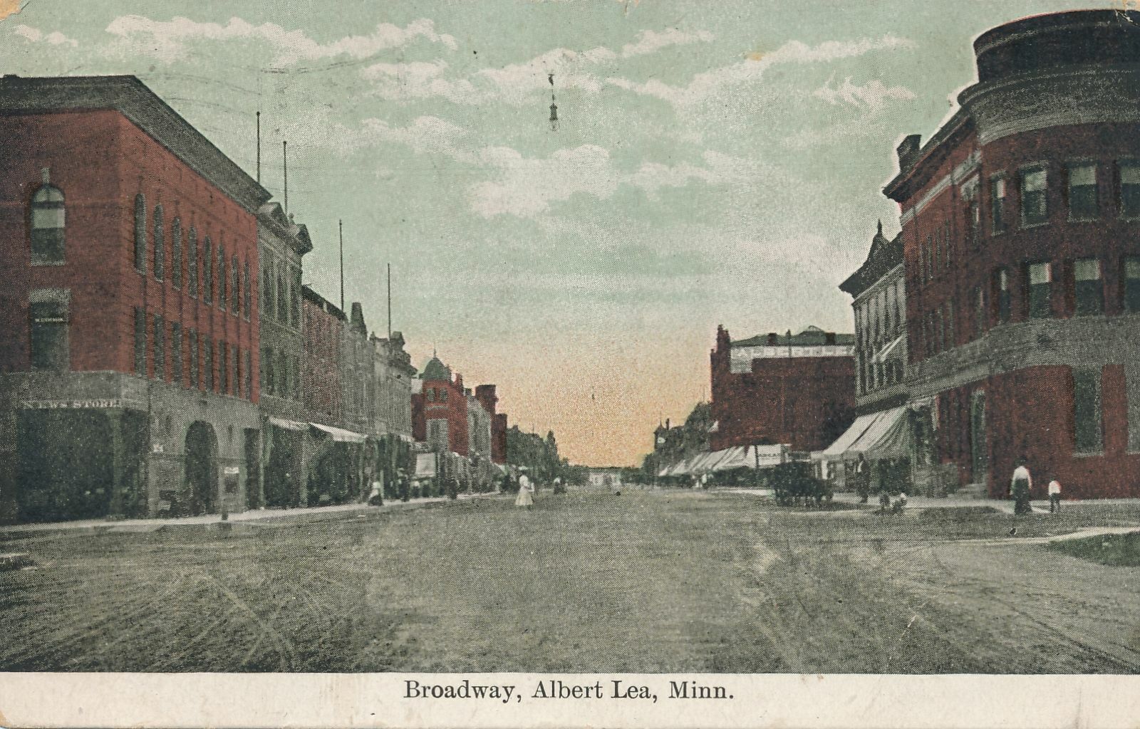 ALBERT LEA MN - Broadway - 1909