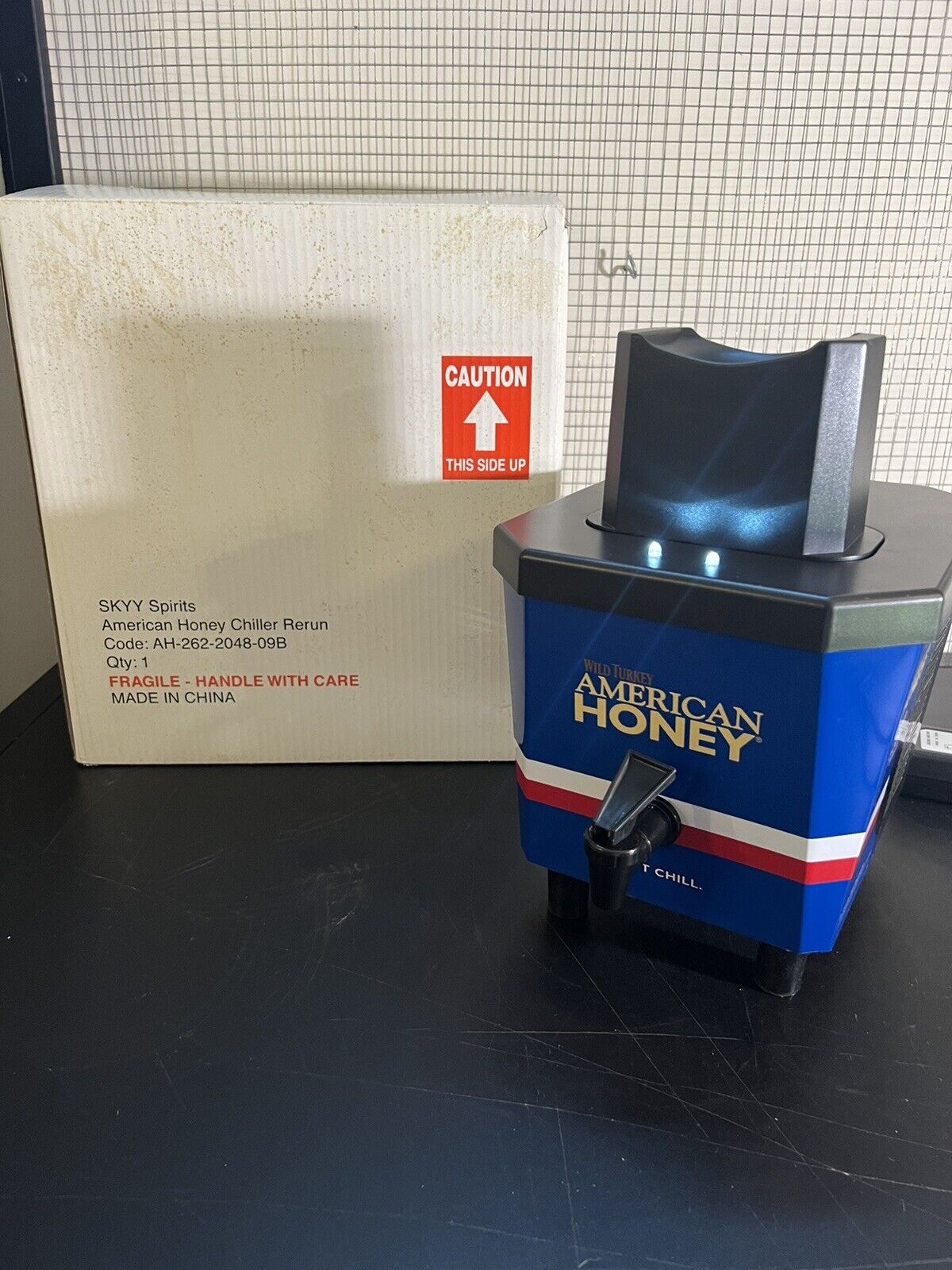 Wild Turkey American Honey Chiller Bottle Shot Dispenser Bar Top Machine New