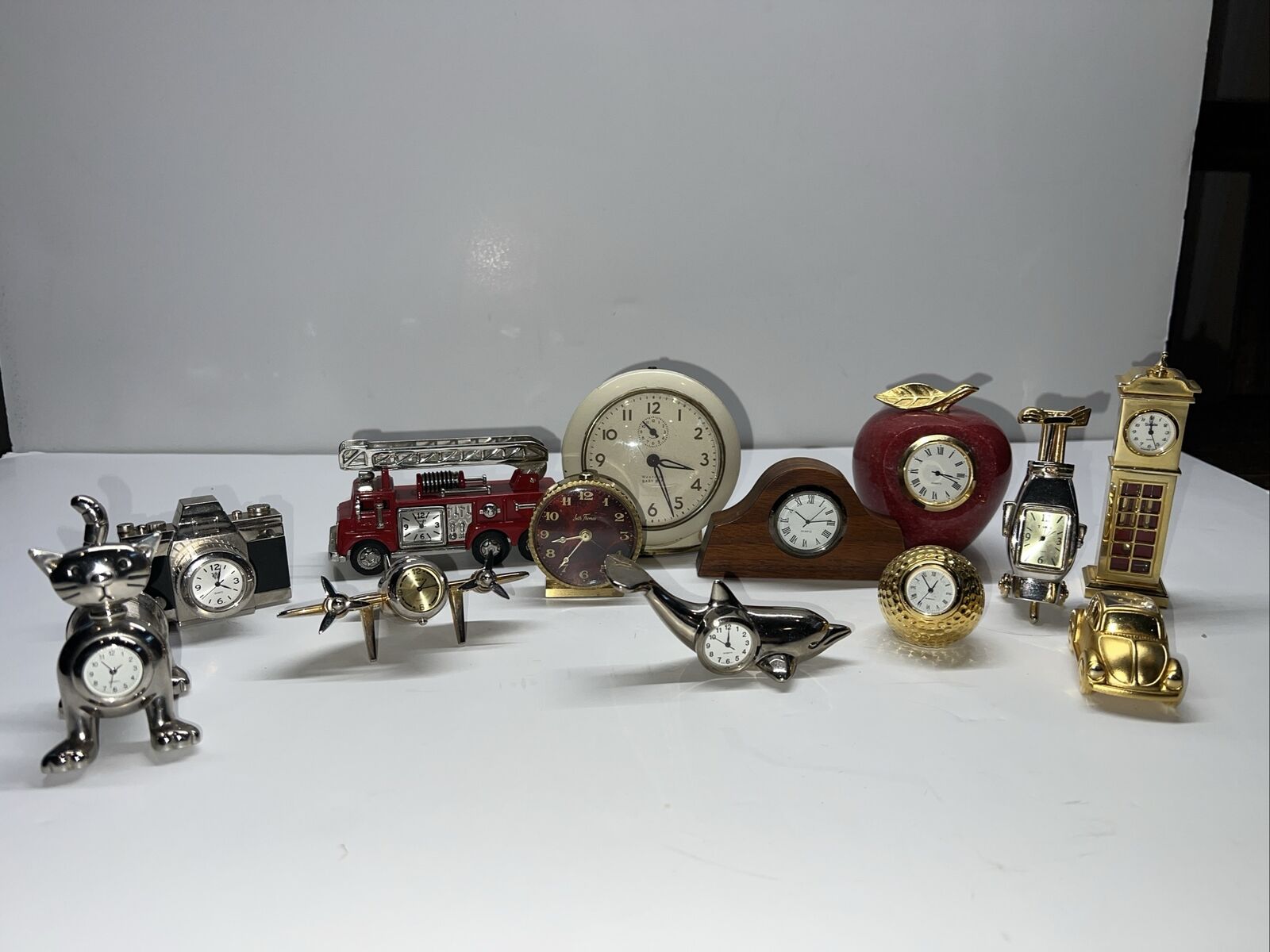 Lot Of 13 Miniature Clocks - used - Untested