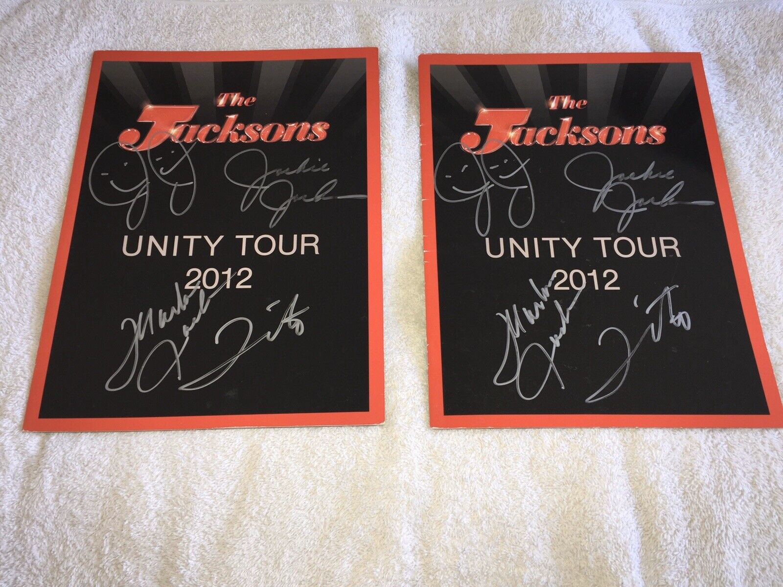 The Jacksons Unity Tour2012 Official Tour Program Autographed Charm Collection