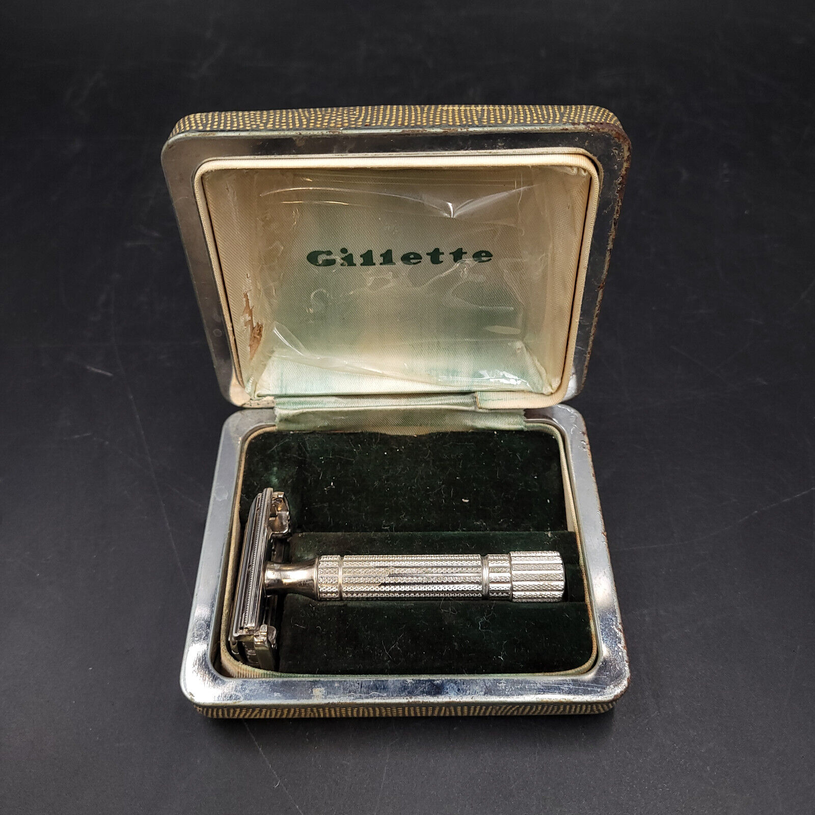 Vintage 1953 Gillette President TTO DE Safety Razor Date Code Y3 & Case