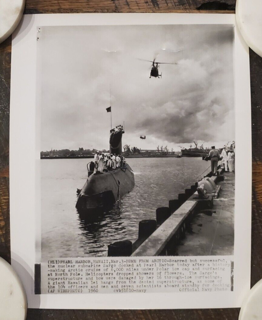 1960 Associated Press AP Wire Photo, Navy USS Sargo Nuclear Sub at Pearl Harbor