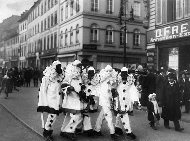 Carnival in Mainz adolescents dressed up as harlequins -1910 OLD PHOTO