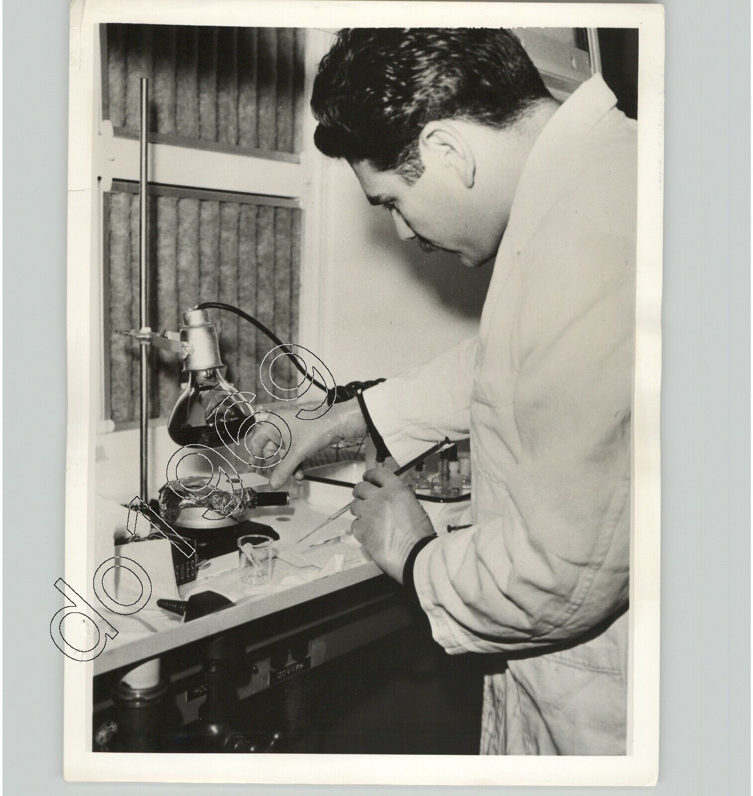 SCIENTIST Tests Radioactive Chemical Sample, Atomic Lab, Vtg. 1955 Press Photo
