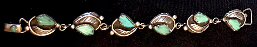 Zuni Cochiti Linda Eustace Bracelet Hand Carved Quality Natural Turquoise Link
