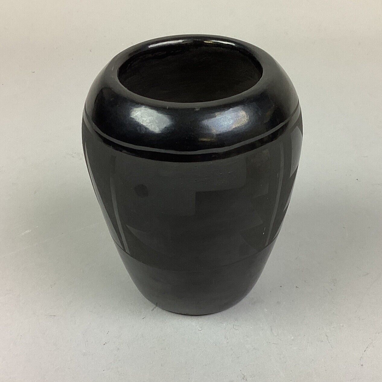 Santa Clara Pottery Vase - Sua20 - 4 3/4”