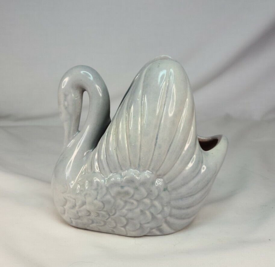 Vintage Gonder Pottery Ceramic Lilac/Pink Swan Planter Vase E-44 USA 