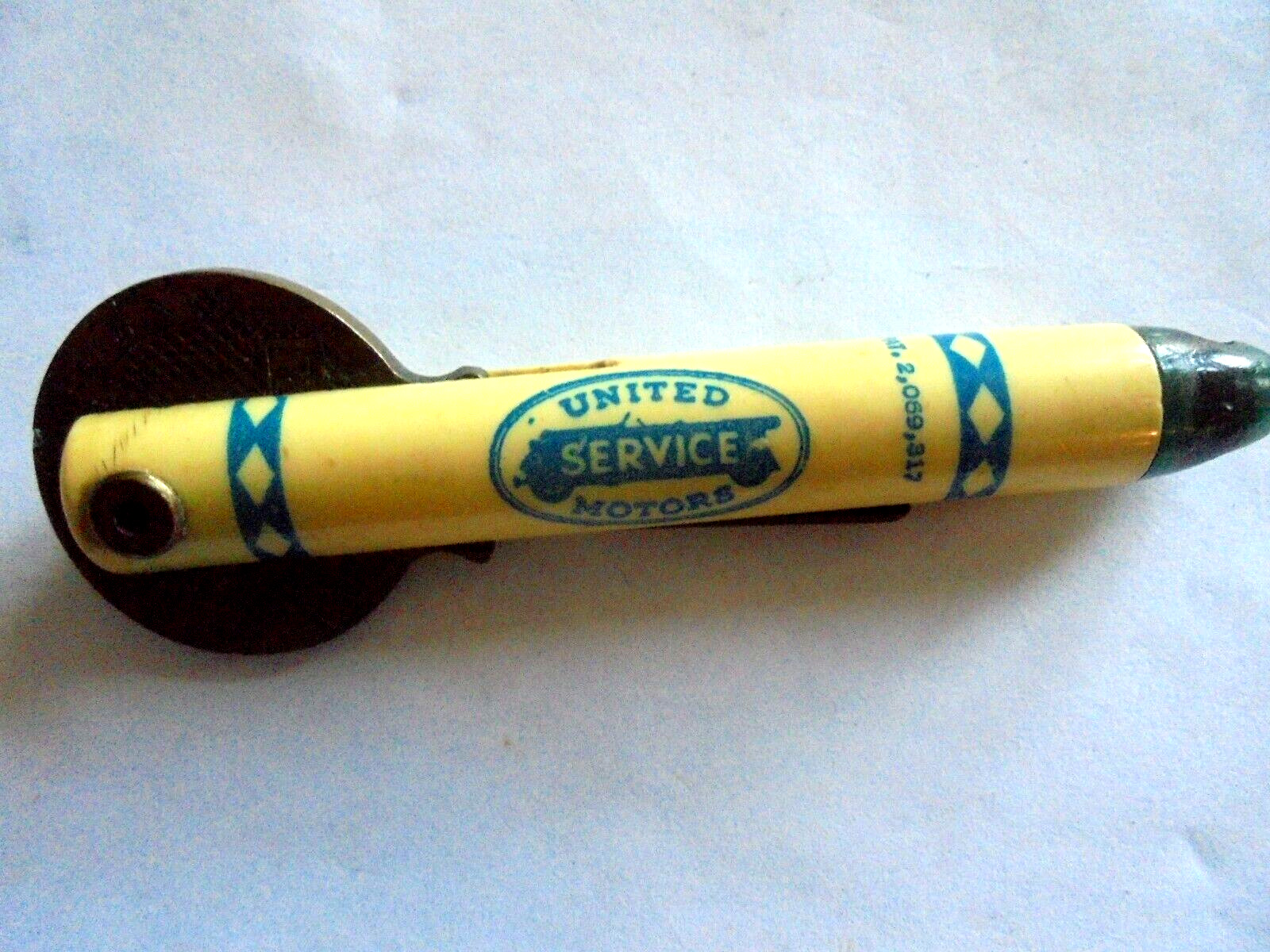 Vintage United Motors Service Gravois Bates Auto Repair Key Holder Keychain
