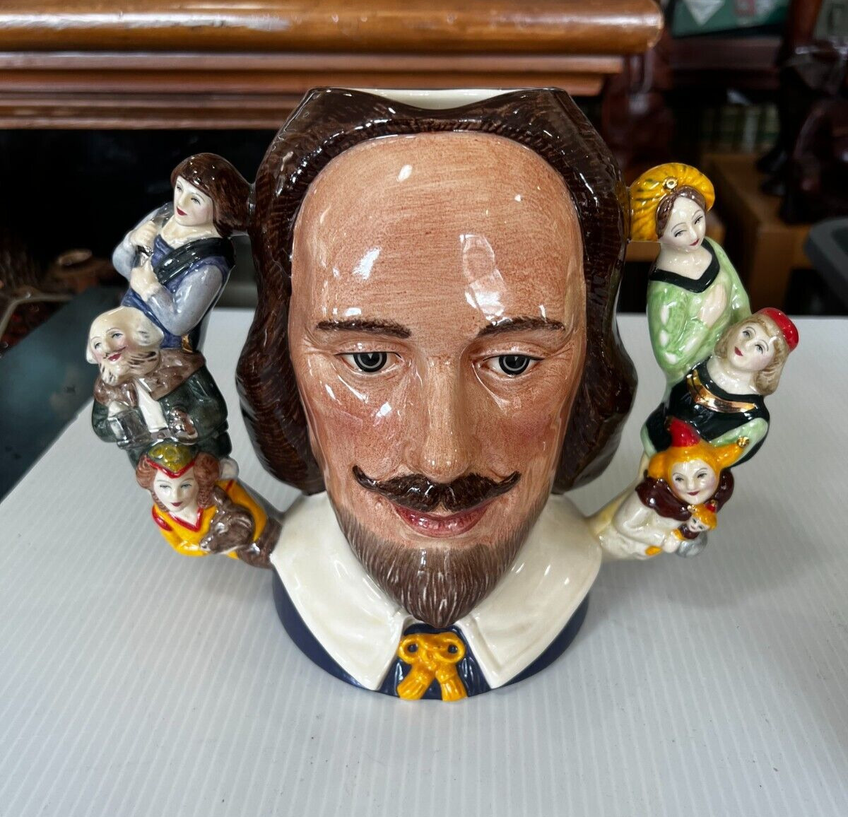 Royal Doulton _ William Shakespeare _ Limited Edition Large 7\