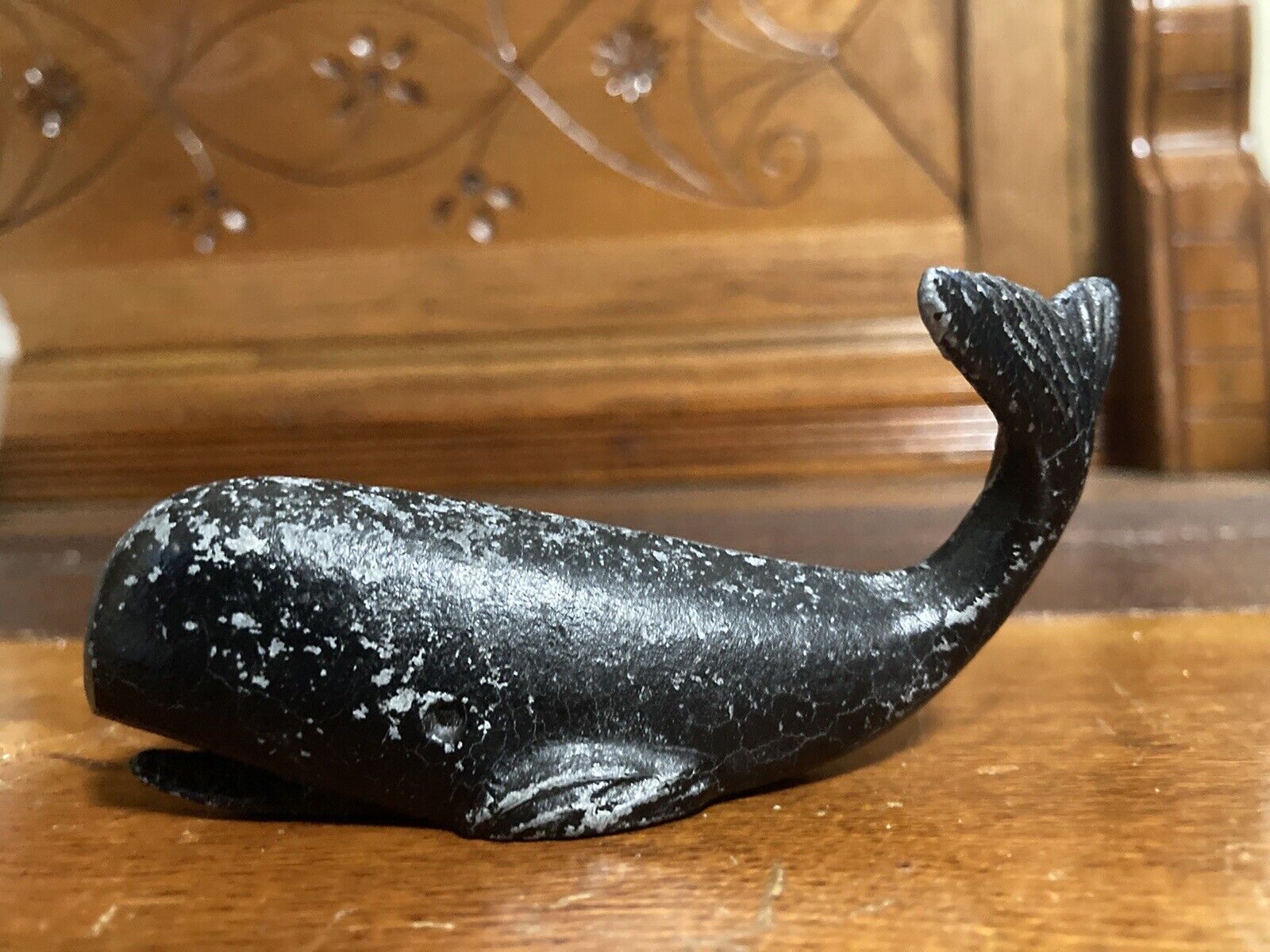 Vintage Sperm Whale solid cast metal paperweight ~ Nautical decor