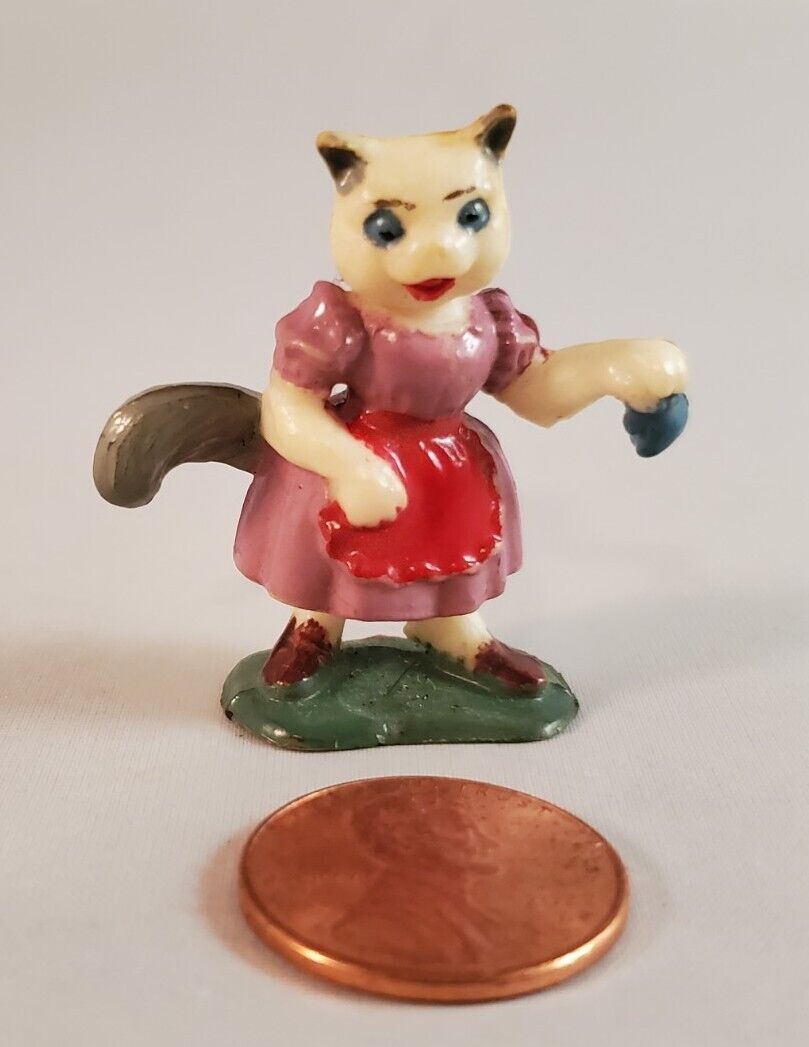 Marx Miniatures Fairykins Series - Mother Cat (Hand Painted - 1962)