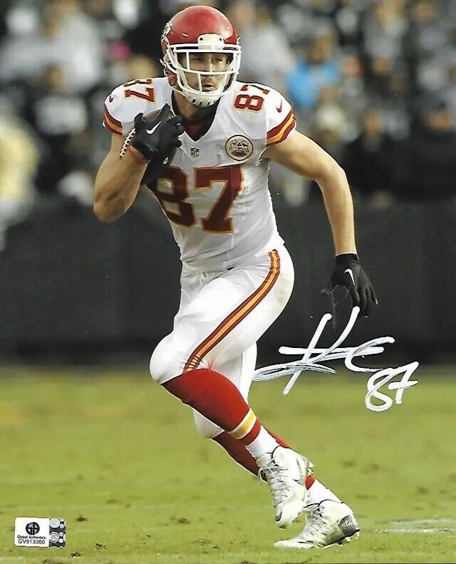 Travis Kelce Autographed Kansas City Chiefs 8x10 Photo - Signature from NFL star