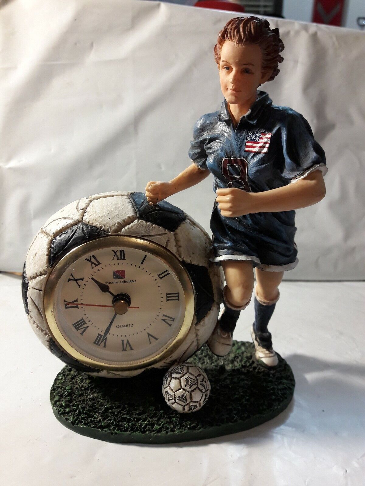 Soccer Kicks 1999 Clock Character Collectibles Super Soccer Series number 599 C
