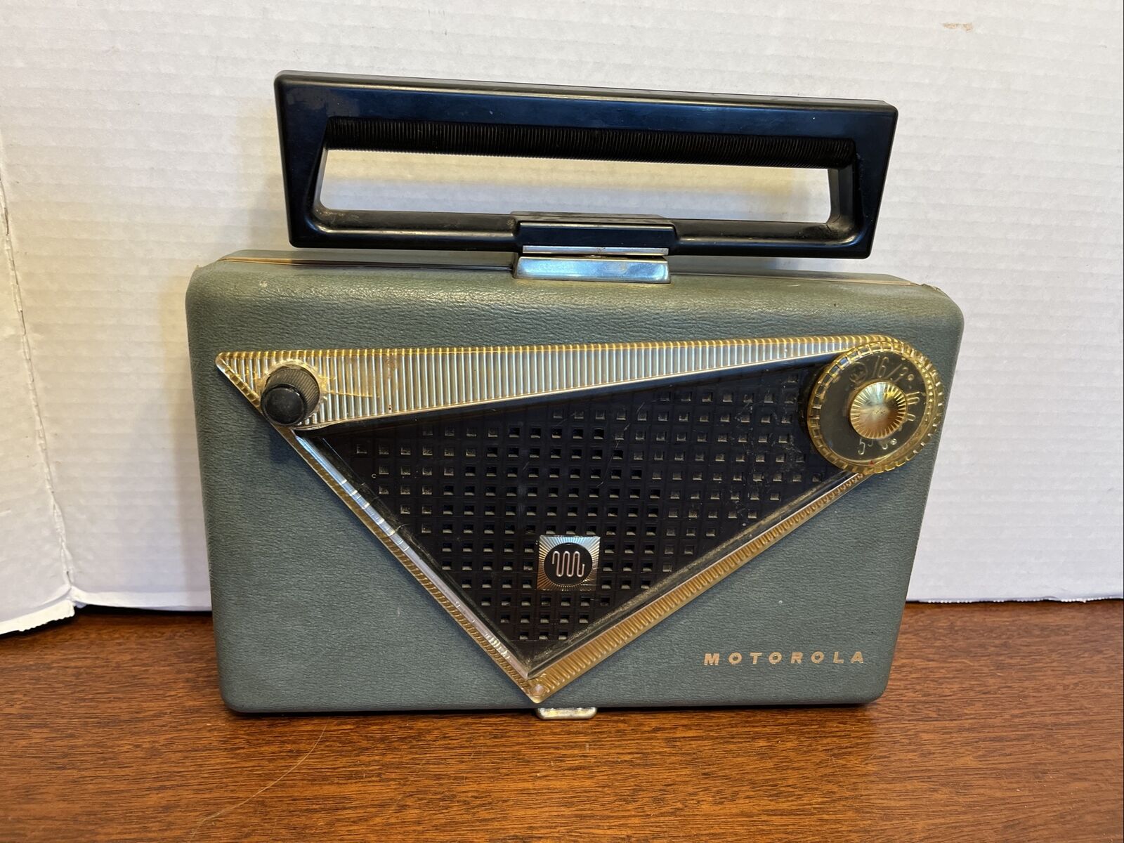 Motorola Model 55L4 Portable Tube Radio 1955 Vintage Retro Untested HS-470