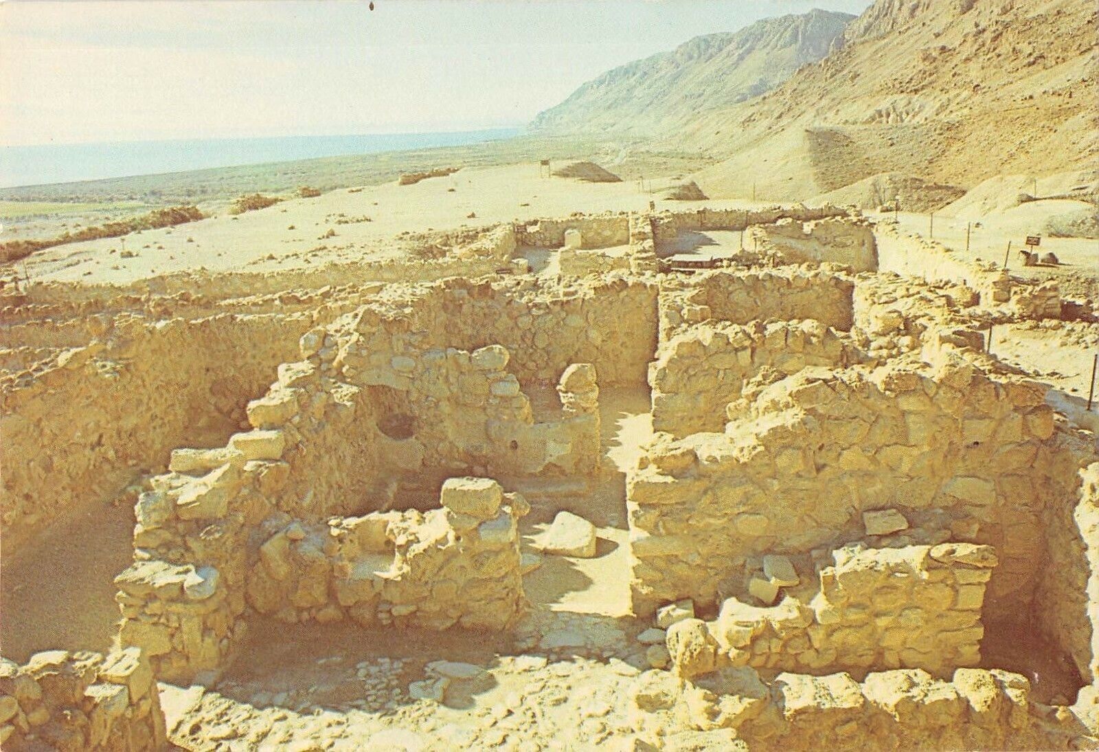 P3963 israel qumran ruins of the essenes settlement sea shore dead sea