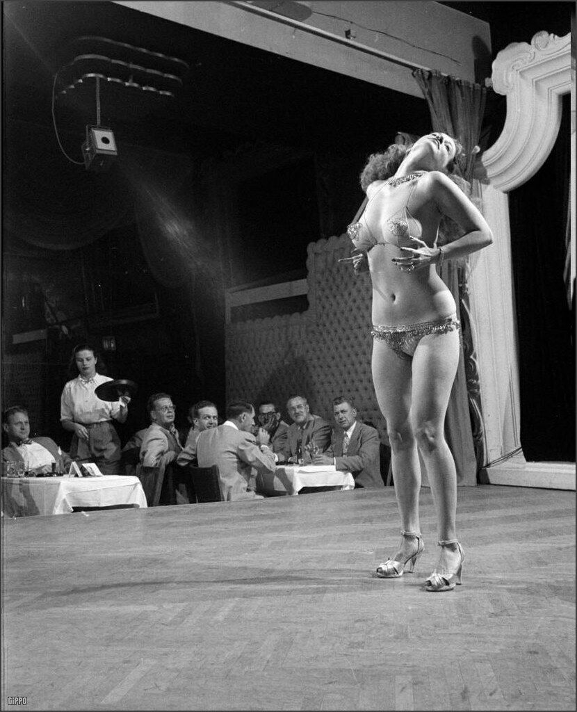 Burlesque, Strippers, Nude Ladies Vintage Photo Re-Print High quality, 823