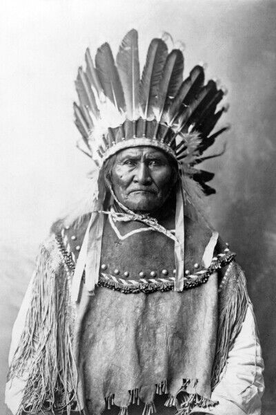 Print: Geronimo, Half-Length Portrait, Facing Front, 1907