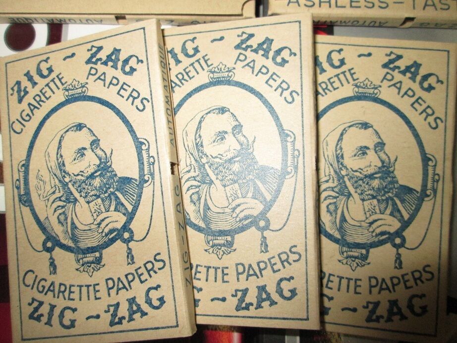 Vintage Zig Zag Antique Zig Zags Mint condition gumless Rolling Papers x 5 books