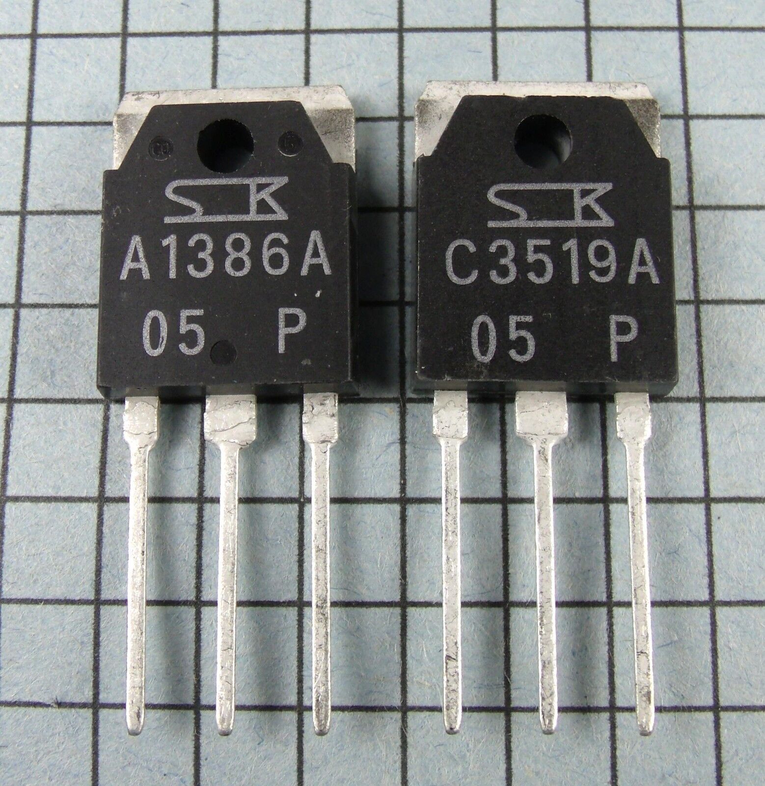 2SA1386A & 2SC3519A, A1386A / C3519A Power Transistors : 1 pair per Lot