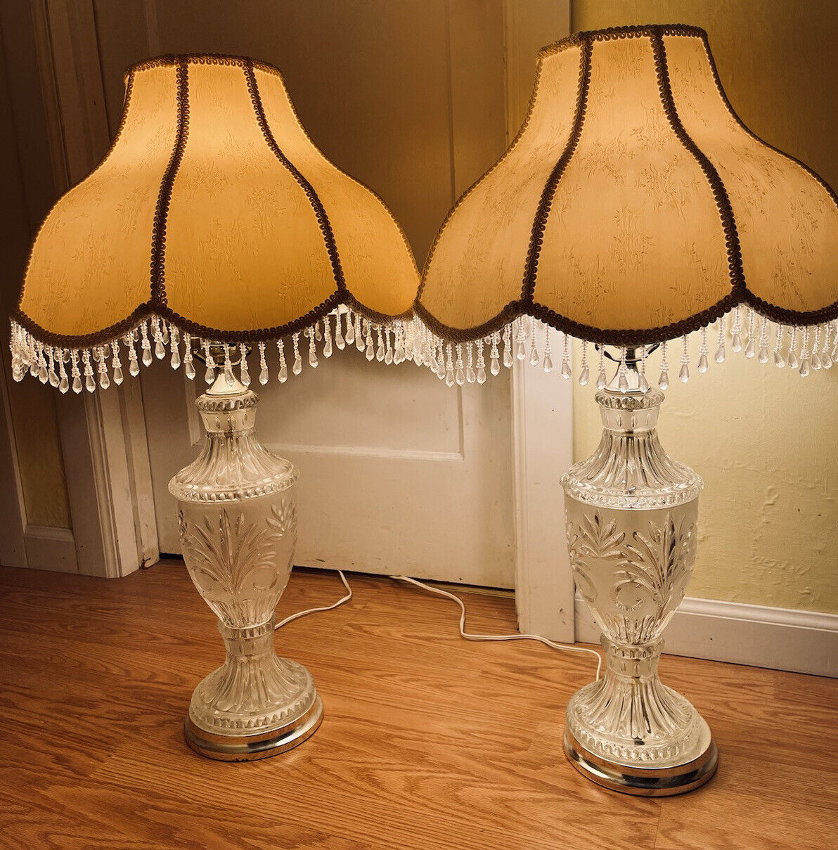 2 Vintage LEVITON Stunning Lead Crystal 30” Pair Table Lamps Beaded Shades 3 Way