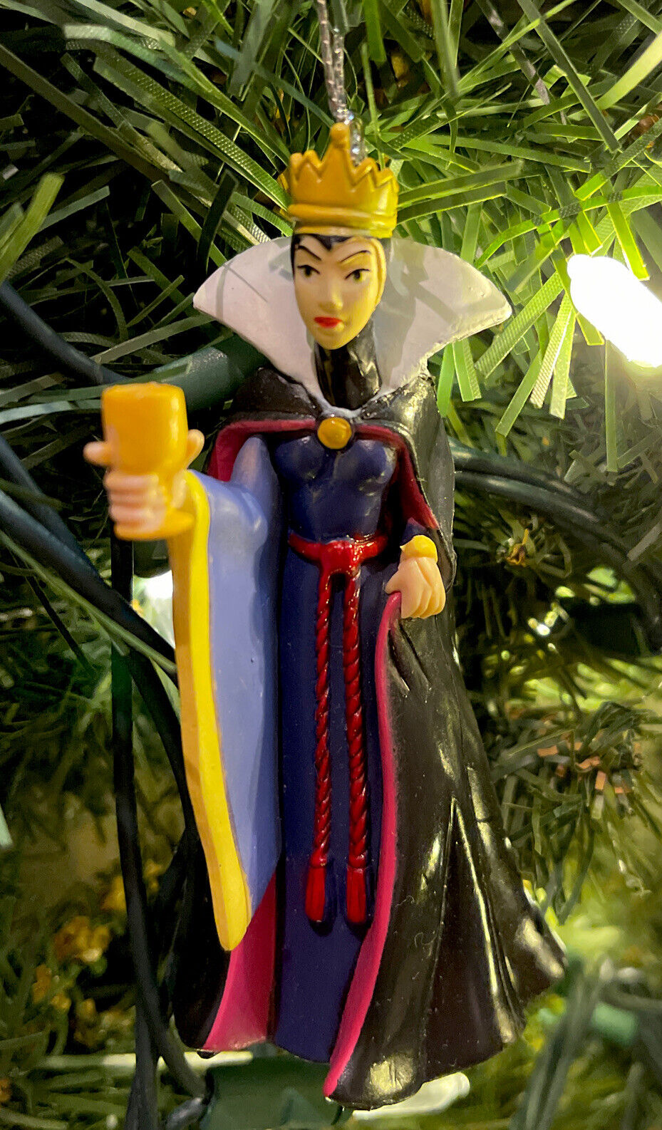 2023 Evil Queen Villain Christmas Ornament Snow White & Seven Dwarfs New 3.5”
