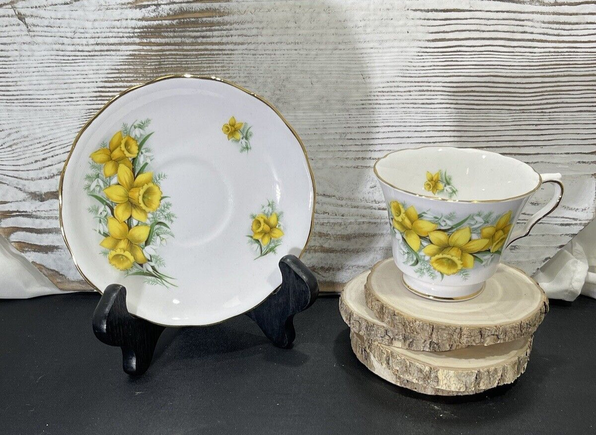 Vtg Royal Kent Bone China Staffordshire England Yellow Daffodil Tea Cup & Saucer