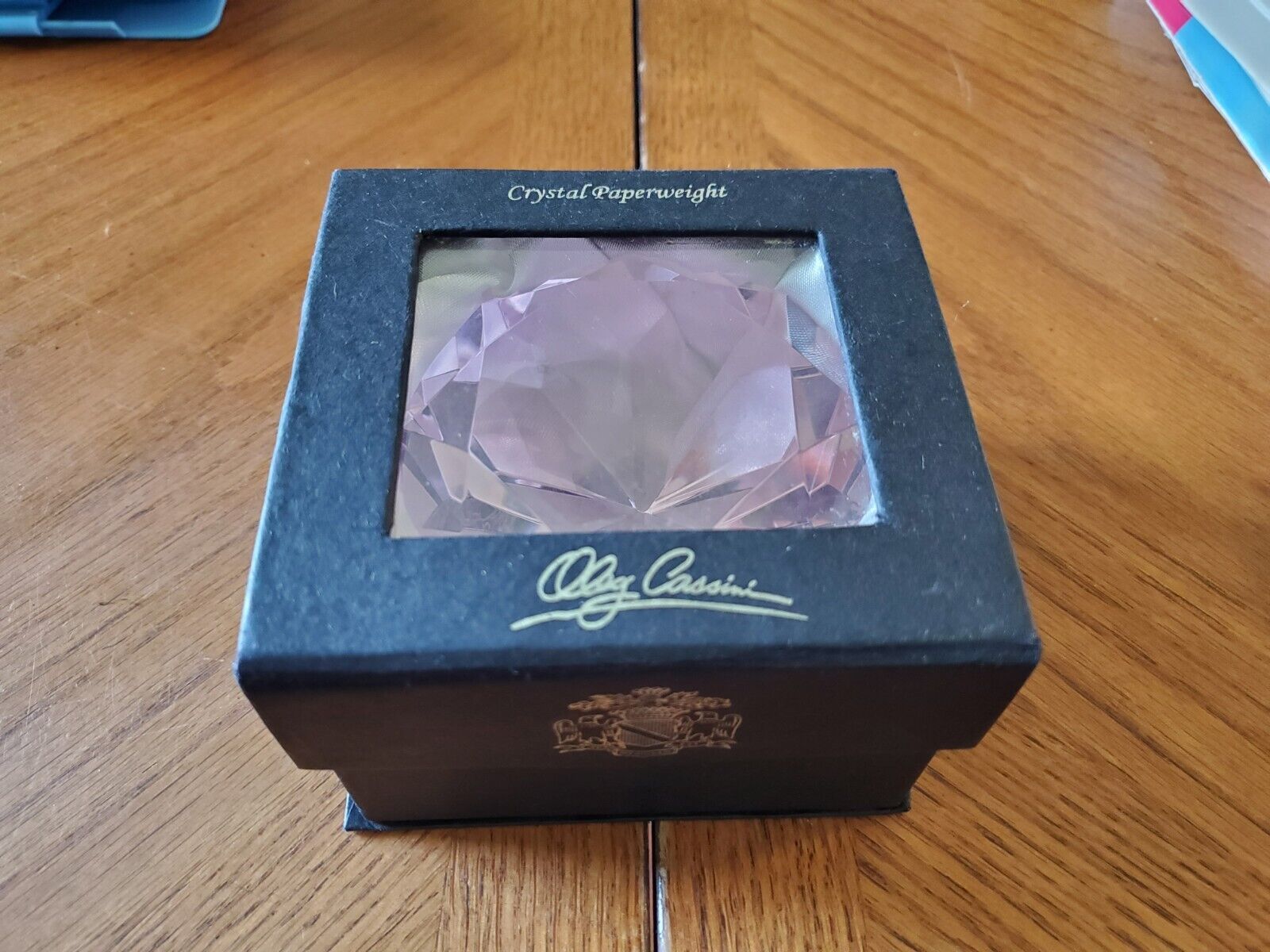 CRYSTAL DIAMOND SHAPE PINK PAPERWEIGHT IN BOX OLEG CASSINI AS PICTURED