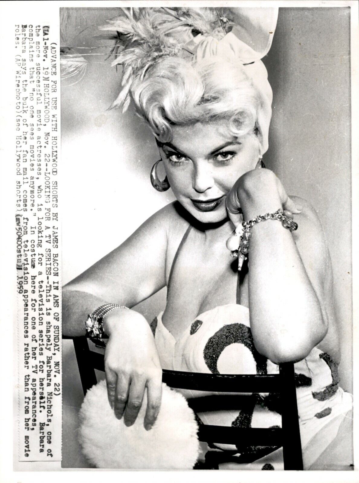 LG915 1959 AP Wire Photo LOOKING FOR A TV SERIES SHAPELY ACTRESS BARBARA NICHOLS