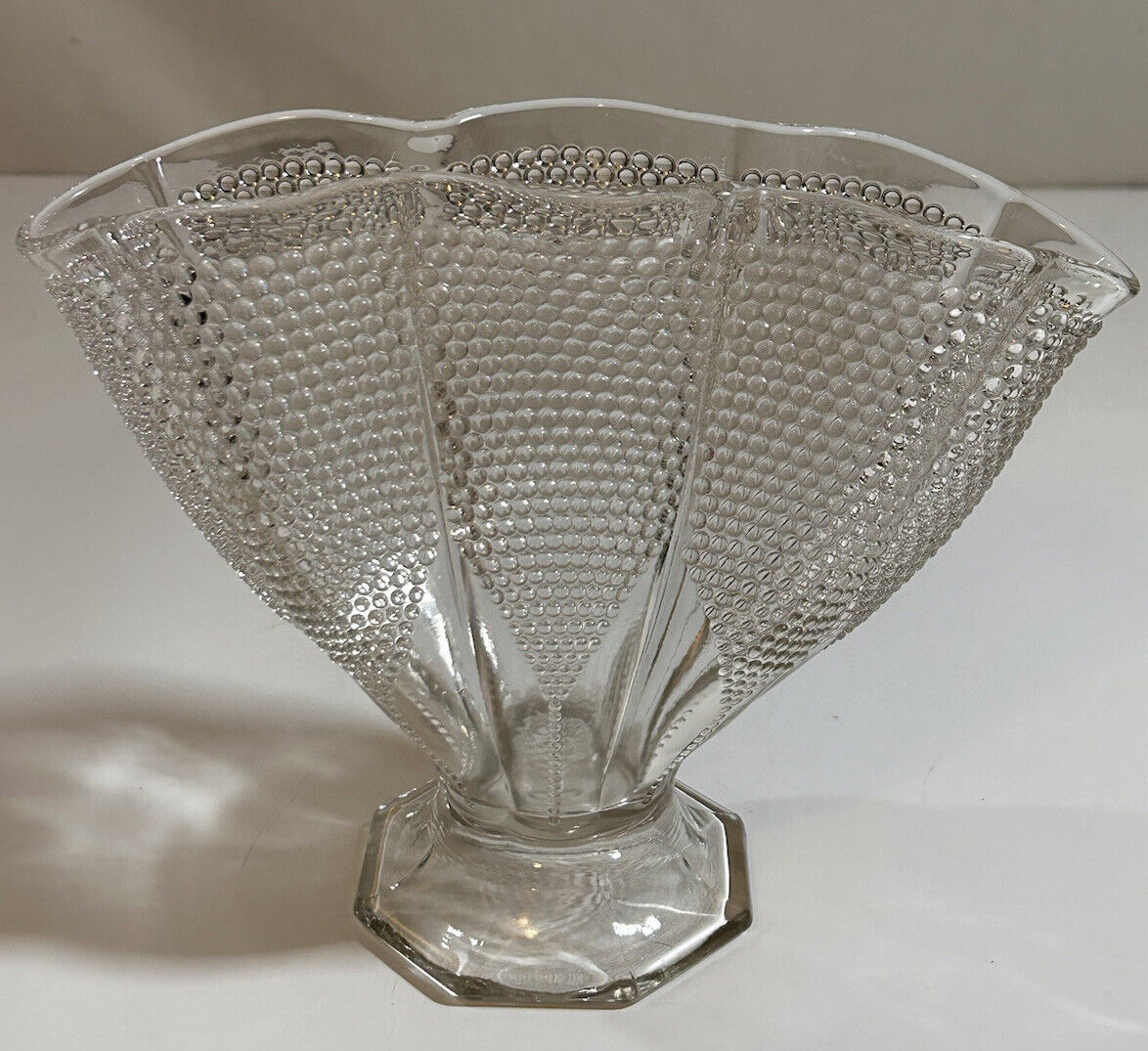Vtg L.E. SMITH GLASS -1000 Clear- Fan Vase Hobnail Ruffled Clear 1940-58 VGC