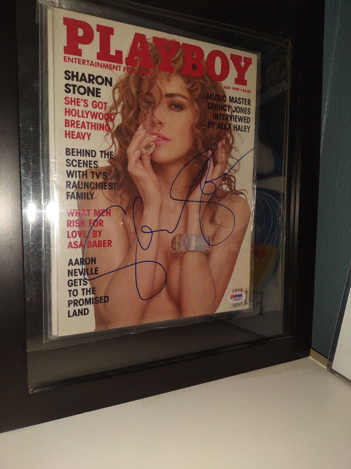 Sharon Stone PSA/DNA Certified Beautifully Signed autograghed Playboy Magazine 