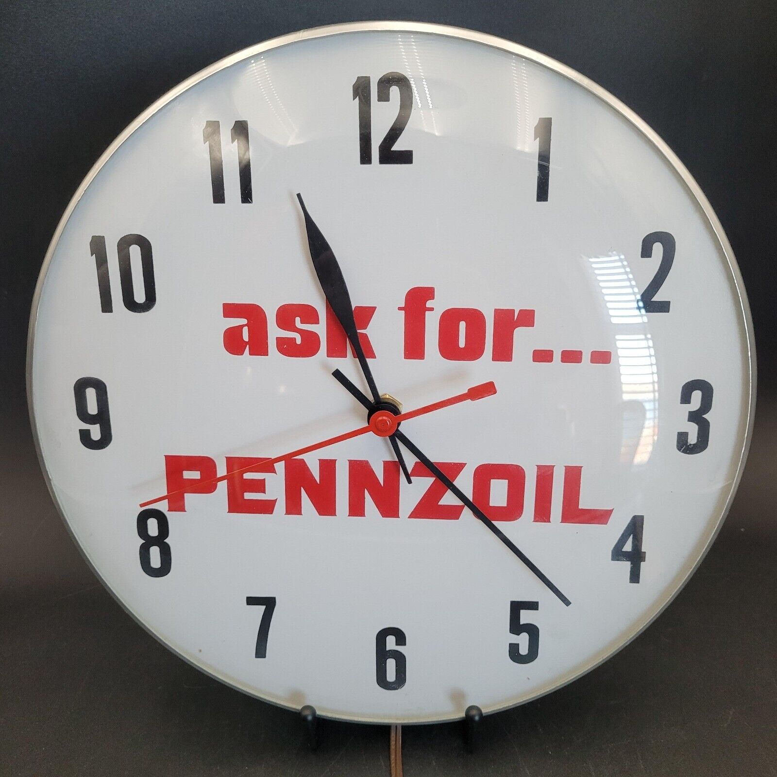 Vintage “ask for…PENNZOIL” 12 in. Electric Wall Clock ~ Works, Hums - See Video